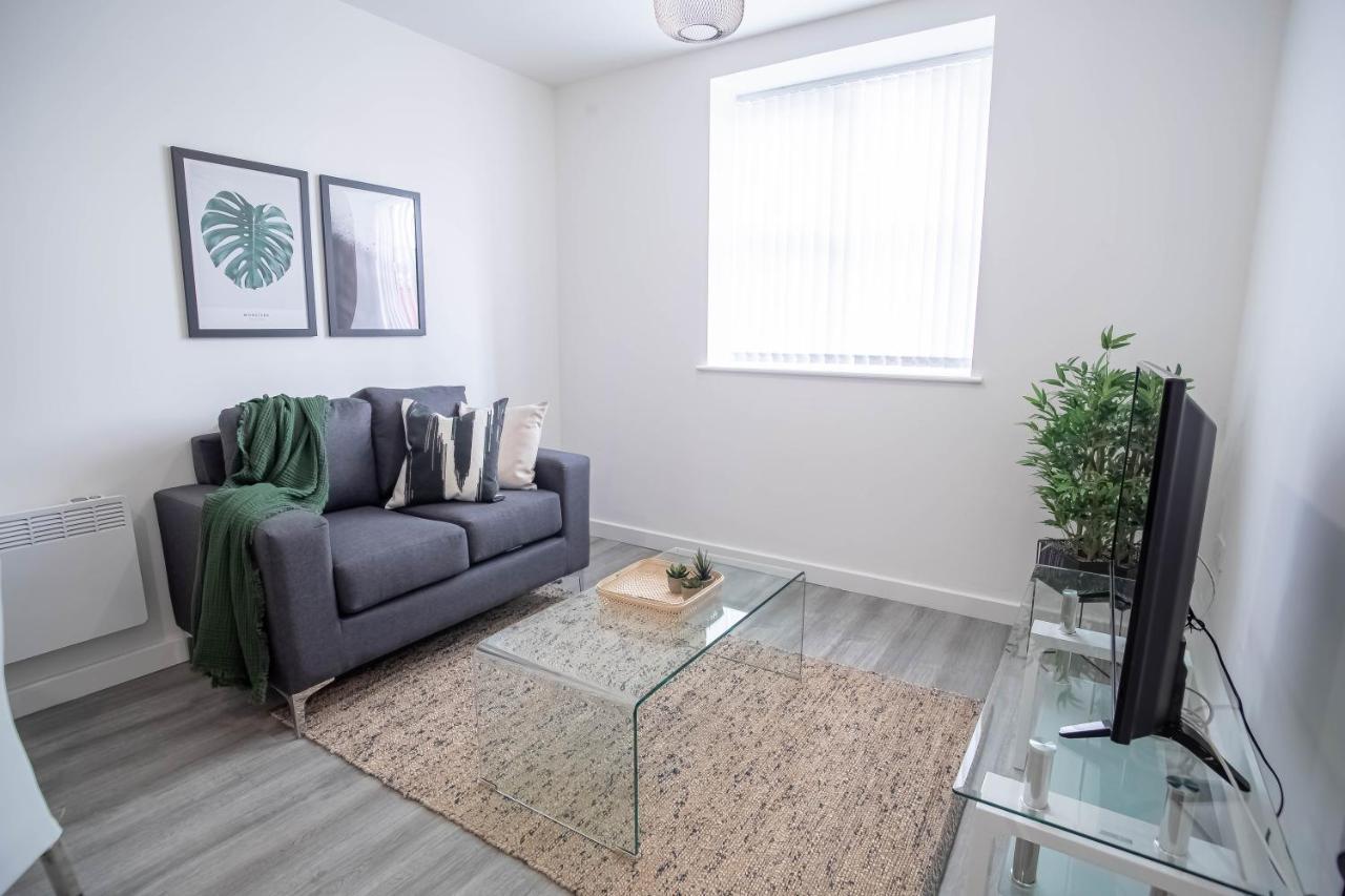 Luxury Apartments Available Next To Train Station - The Wallgate Apartments Wigan - Free Parking Exterior photo
