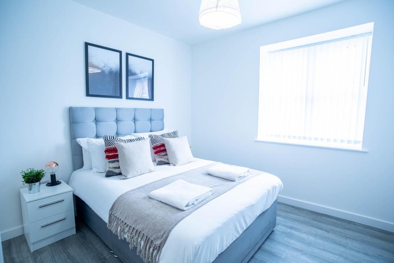 Luxury Apartments Available Next To Train Station - The Wallgate Apartments Wigan - Free Parking Exterior photo