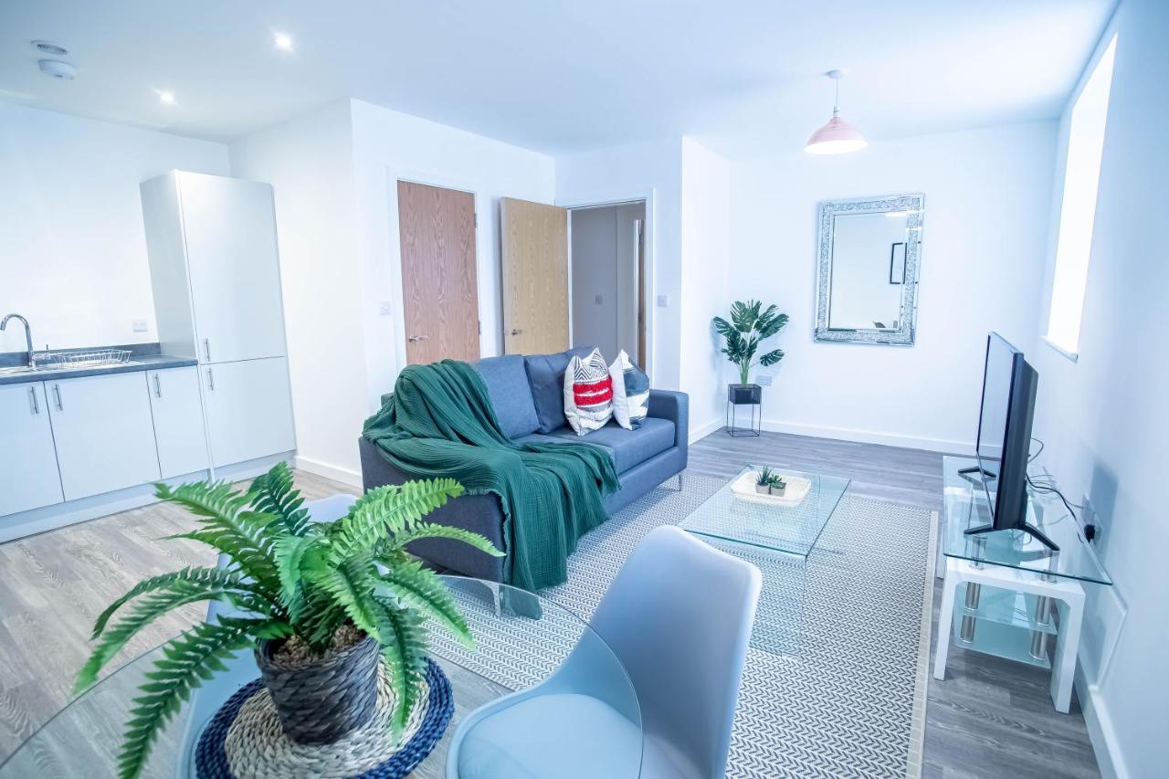 Luxury Apartments Available Next To Train Station - The Wallgate Apartments Wigan - Free Parking Exterior photo